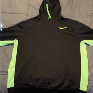 Nike Therma-fit Extra large black/neon green